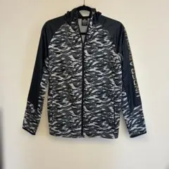 アンダーアーマー　S ウィンドブレーカー　迷彩