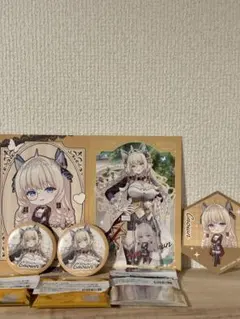 NIKKE and gallery クラウン 缶バッジ 特典 クリアカード - メルカリ