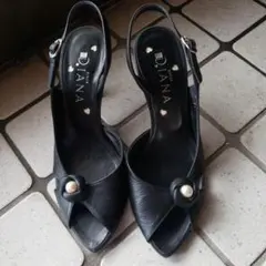 10日処分 Diana ブラックレザーオープントゥサンダル