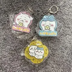 ちいかわ　ハチワレ　キラキラキーホルダー　ガチャガチャ