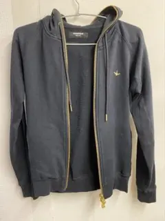 極美品‼️やりら パーカー1piu1uguale3アダムス値下げOK早めの購入を！