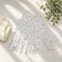 T【グローバルワーク】長袖シャツ ブラウス L 白 花柄 バンドカラー 綺麗めのサムネイル