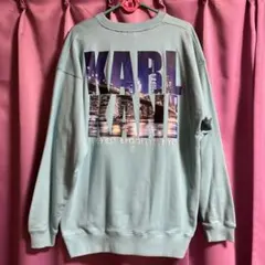 カールカナイ　トレーナー