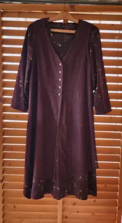 【2枚組】花柄バーガンディ スリット入りベスト付きロングワンピース 春・秋❣️