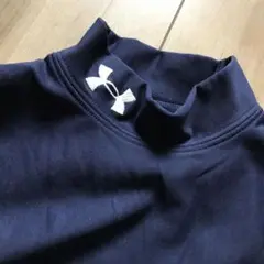 Under Armour ネイビー ハイネック長袖アンダーシャツ