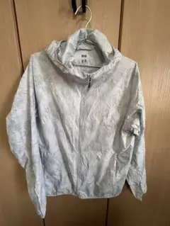 UNIQLO ポケッタブルUVカットパーカー　M ライトグレー