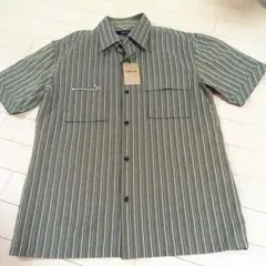 新品未使用！COMME CA ISM メンズ、モスグリーンストライプシャツ