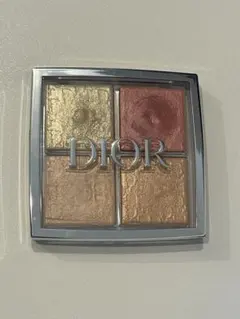 ディオール　バックステージ　フェイスグロウパレット 004 ローズゴールド