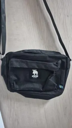 moz SWEDEN ショルダーバッグ ブラック
