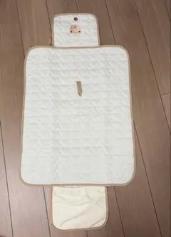 おむつ替えマット 未使用 ハート模様 クマ刺繍