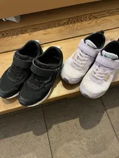 Luvrush スニーカー 黒 白紫　21.5 女の子