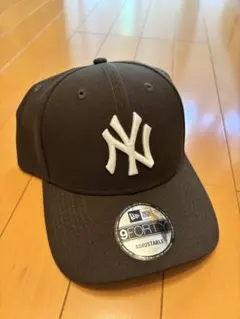 新品未使用　NEW ERA 9FORTY ニューエラヤンキース キャップブラウン