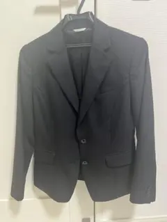 ブラック リクルートスーツ ジャケットとスカート