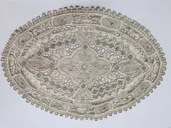 近沢レース！ライトベージュ色オーバル型レースマット