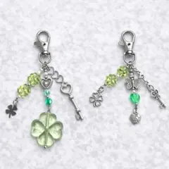 クローバー ビーズキーホルダー コレクトブック チャーム ストラップ 韓国