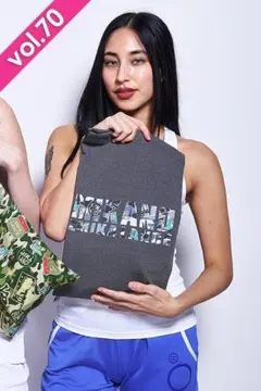 ミカノ・ミカランセ　新品タグ付1650円ミカバニーマルチバッグ　Vol.70