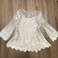 セシルマグビー　トップスのサムネイル