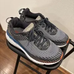 hoka スニーカー
