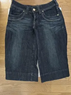 Levi's ダークデニム バミューダパンツのサムネイル