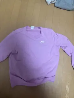 Nike ピンク トレーナー