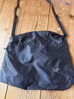 2026年最新】ARC'TERYX トラベルポーチの人気アイテム - メルカリ