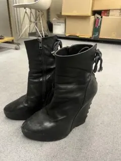 アンドゥムルメステール Ann Demeulemeester レースアップブーツのサムネイル