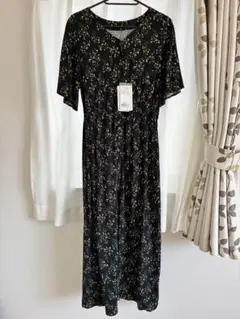 新品　グローバルワーク　サラサラリラックススタイルアップワンピース　黒　花柄
