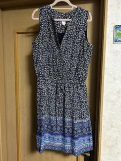 GAP 花柄ノースリーブひざ丈ワンピース