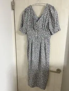 COCODEAL花柄Vネック半袖ワンピース