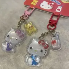 ハローキティ キーホルダー2個セットお揃いアクリルキーホルダー　ニコにこ