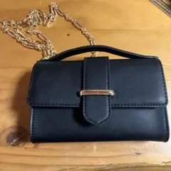 黒の合成皮革ミニショルダーバッグ