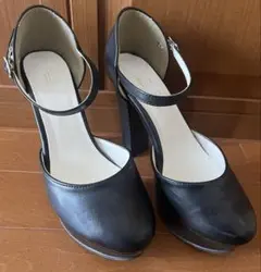 ストラップ パンプス ブラック ヒールのサムネイル