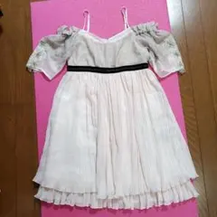 値下げ☆Language☆オフショルワンピース☆プリーツ☆刺繍☆レースのサムネイル