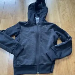 adidas ブラック パーカー 110サイズ