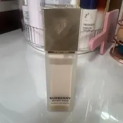 BURBERRY BEYOND WEAR リキッドファンデーション10のサムネイル