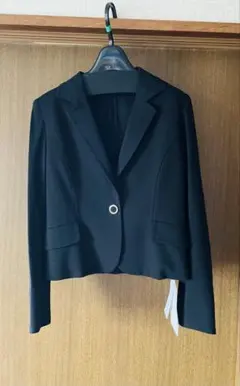 クレージュ　黒ジャケット　夏物　未使用のサムネイル