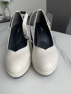 Heather ホワイト スリングバック ハイヒールのサムネイル