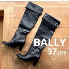 Item thumbnail for item 002cde77-26f3-4d90-af63-381fa69e7929