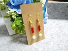 No.887  赤スワロフスキーと淡水パール風のピアス