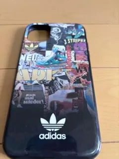 adidas スマホケース　iPhone11のサムネイル