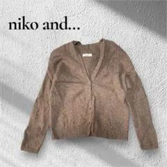 【niko and…】ニットカーディガン　フード風　ドレープ　レディース　丈短め