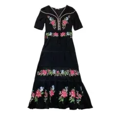 スナイデル 　snidel 花柄　刺繡　ロングワンピース　フリーサイズ　黒