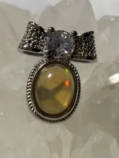 天然石オパール リボンデザイン ペンダントトップ