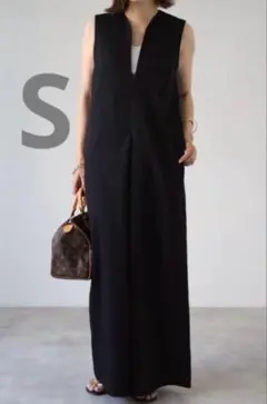 ボンジュールサガン　ディープVネックオールインワン　ブラック　Sサイズ