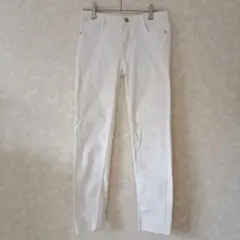 ザラ　ZARA　ホワイト スキニーデニム　ジーンズ　ジーパン　ホワイト