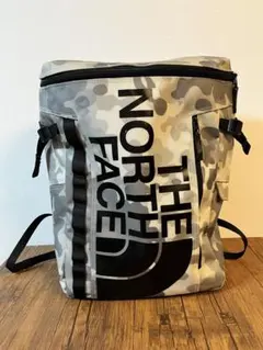 美品！THE NORTH FACEカモフラージュバックパックザ・ノース・フェイス
