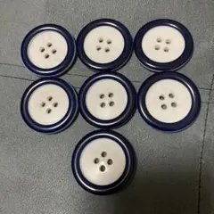 白と紺の4穴ボタン7個セット