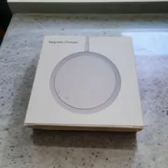 MagSafe充電器 15W　ワイヤレス充電がさらに簡単に