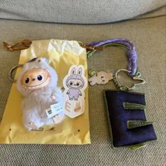 ラブブ アルファベットペンダント e