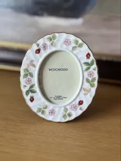 WEDGWOOD ワイルドストロベリー フォトフレーム 65mm x75mmのサムネイル